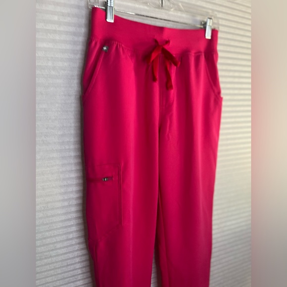 FIGS shocking pink Zamora high waisted joggers Scrubs! Size Small Regular, NEW! - Picture 3 of 13